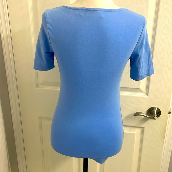 H&M Modern Classic Blue Short Sleeve Tee Scoop Neckline Stretchy Fabric Size S - Picture 6 of 11